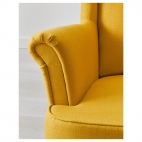 желтое кресло СТРАНДМОН с подголовником